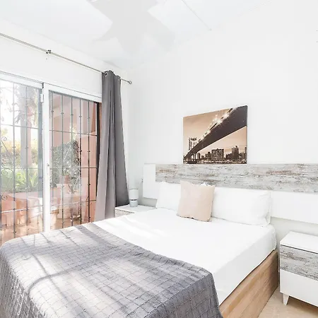 Piso Espacioso En La Milla De Oro De *