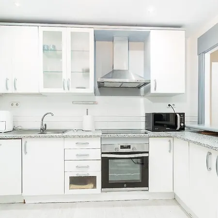 Piso Espacioso En La Milla De Oro De