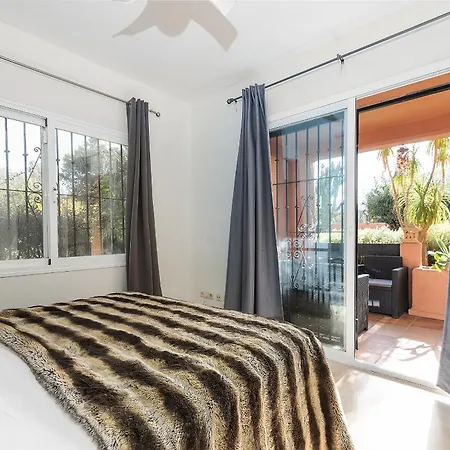 Piso Espacioso En La Milla De Oro De * Marbella