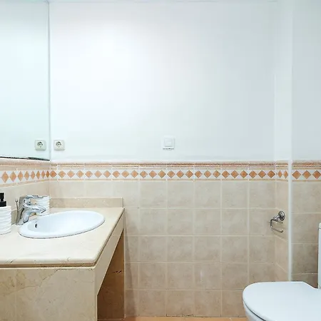 Piso Espacioso En La Milla De Oro De Apartment