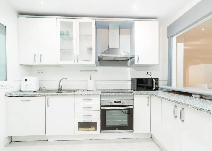 Piso Espacioso En La Milla De Oro De