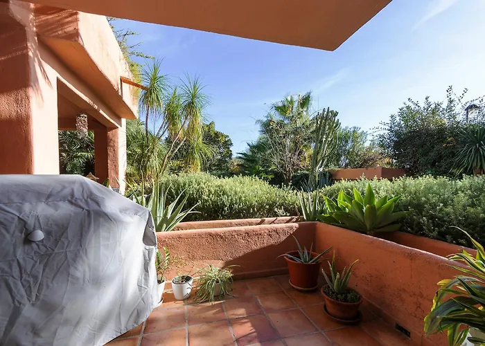 Piso Espacioso En La Milla De Oro De Apartamento