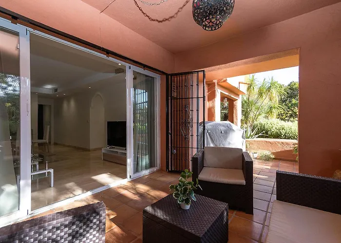 Piso Espacioso En La Milla De Oro De *