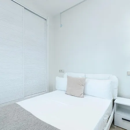 Piso Espacioso En La Milla De Oro De 马尔韦利亚